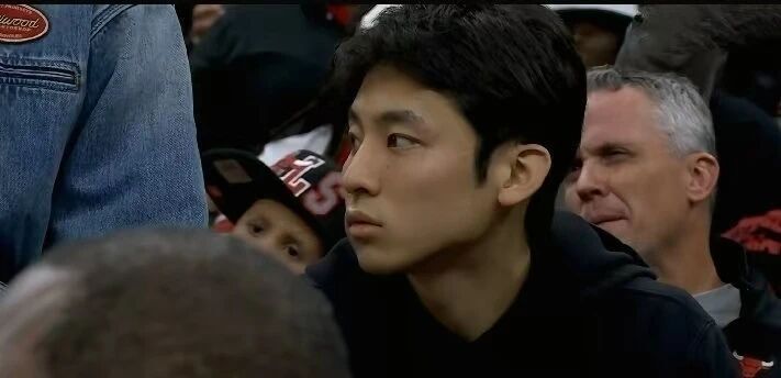 继续所谓的, 被不同的球 继续所谓的, 被不同的球